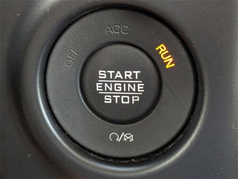 Used 2020 Jeep Wrangler Sport image 29