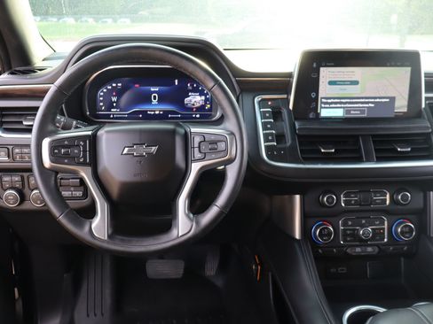Used 2023 Chevrolet Suburban Z71 w/ Off-Road Capability Package AWD/4WD image 18
