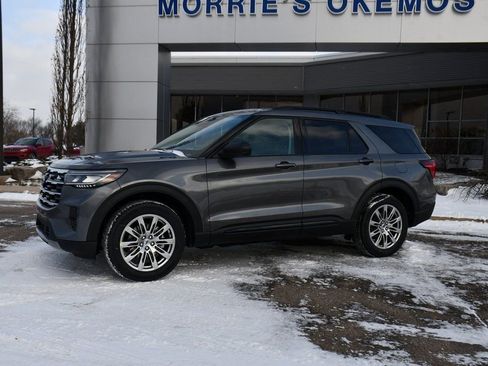 Used 2026 Ford Explorer Active w/ Active Comfort Package AWD/4WD image 2