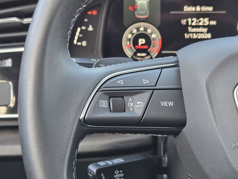 Used 2023 Audi Q8 Premium image 34