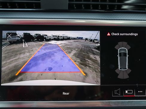 New 2025 Audi Q3 2.0T Premium image 33