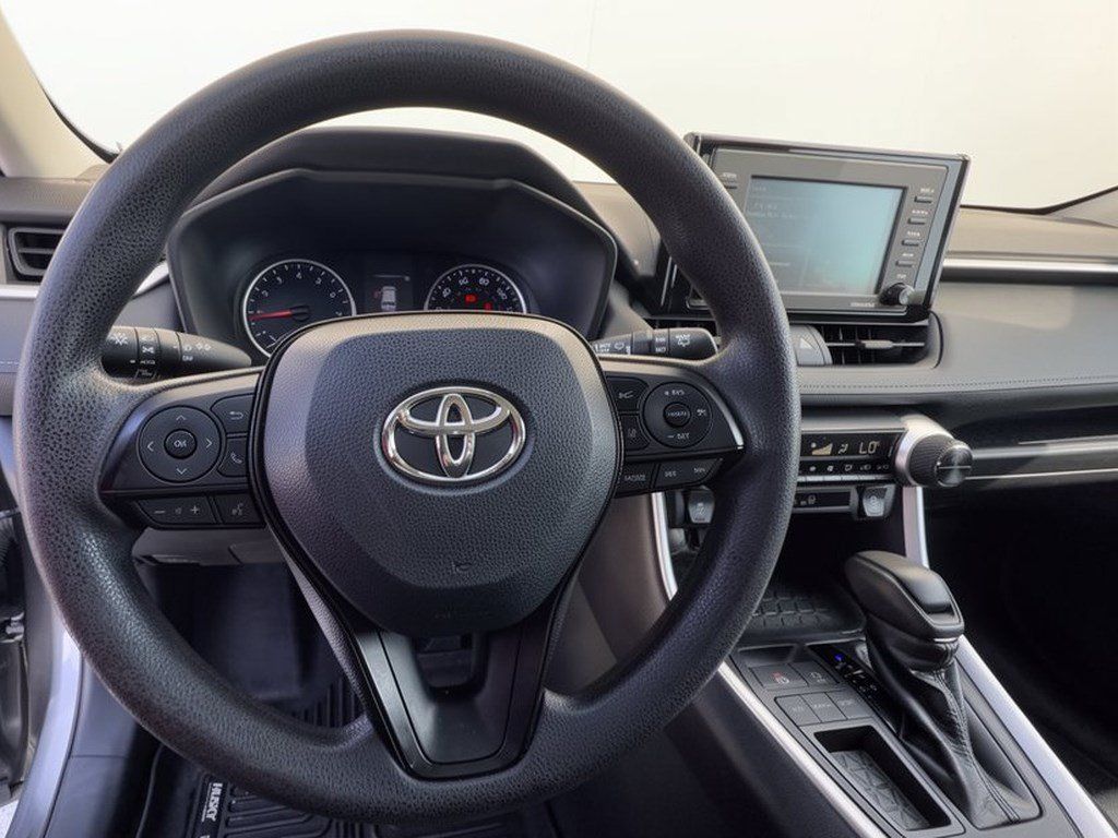 Used 2021 Toyota RAV4 XLE FWD image 10