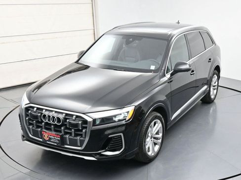 Used 2025 Audi Q7 3.0T Premium Plus AWD/4WD image 38