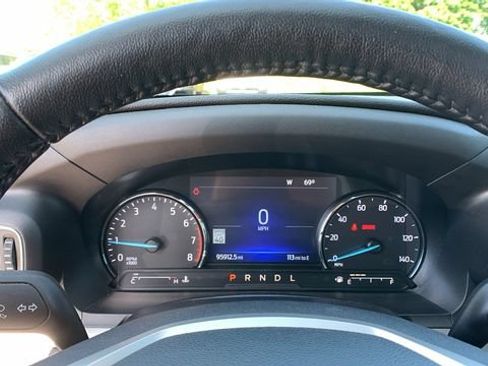Used 2022 Ford Explorer XLT w/ Equipment Group 202A AWD/4WD image 13