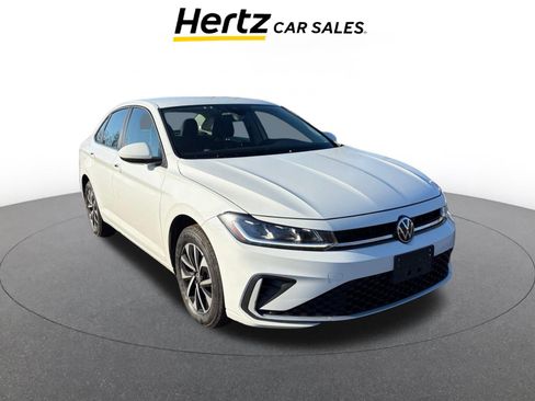 Used 2025 Volkswagen Jetta S image 1