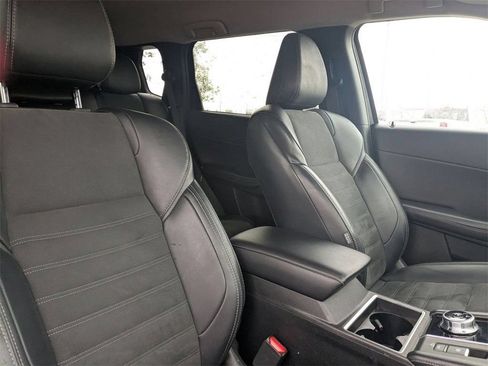 Used 2024 Mitsubishi Outlander SE FWD image 42