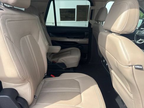 Used 2024 Ford Expedition Limited RWD image 34