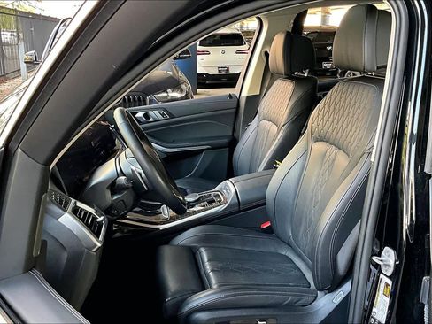 Used 2025 BMW X7 xDrive40i image 8