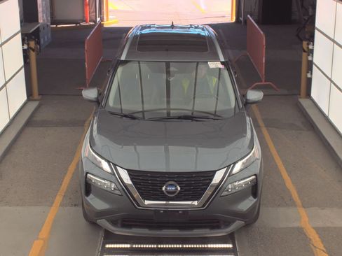 Used 2021 Nissan Rogue SV w/ Premium Package AWD/4WD image 2