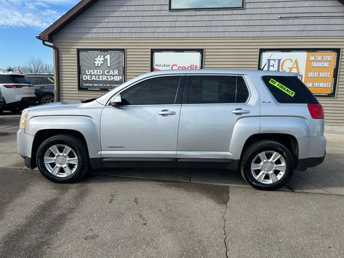 Used 2011 GMC Terrain SLE image 8