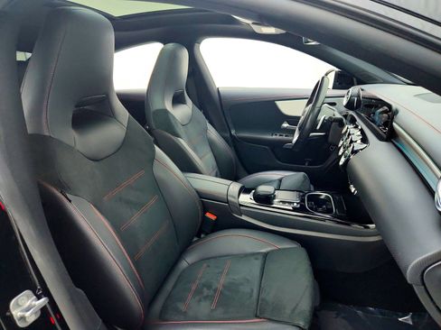 Used 2023 Mercedes-Benz CLA 250 image 25