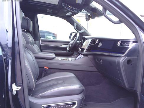 Used 2024 Jeep Grand Wagoneer L Series II w/ Quick Order Packagew 28T AWD/4WD image 10