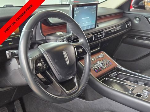 Used 2023 Lincoln Aviator Reserve AWD/4WD image 11