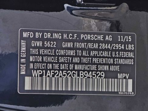 Used 2016 Porsche Macan Turbo w/ Premium Package Plus image 29