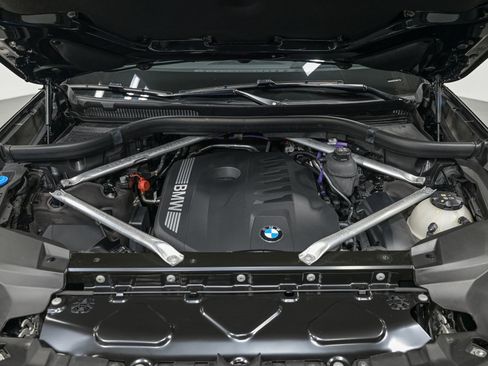 Used 2024 BMW X7 xDrive40i w/ Executive Package image 11