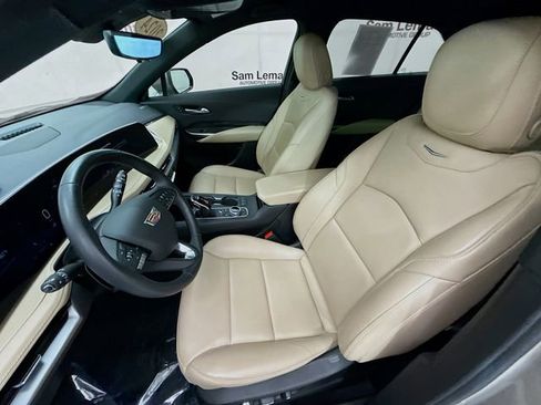 Used 2024 Cadillac XT4 Premium Luxury w/ Technology Package image 21