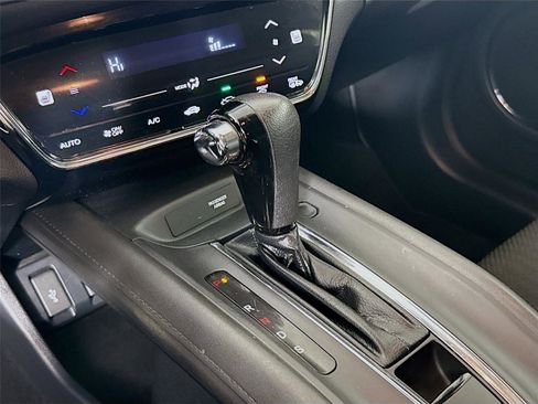 Used 2018 Honda HR-V EX image 17
