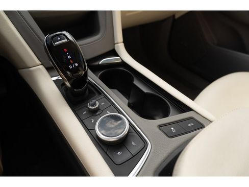 Used 2023 Cadillac XT6 Premium Luxury FWD image 27