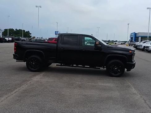 New 2025 Chevrolet Silverado 2500 Custom w/ Custom Value Package image 9