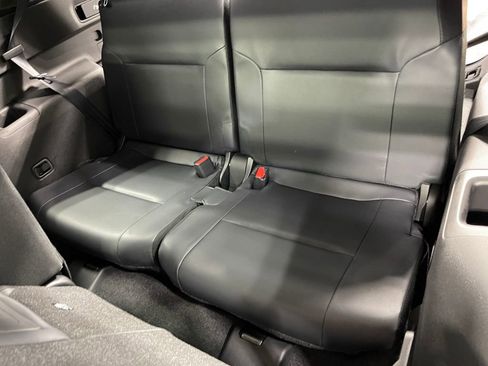 New 2025 Mitsubishi Outlander SE image 27