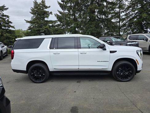 New 2026 GMC Yukon XL Elevation AWD/4WD image 6