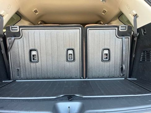 Certified 2025 Nissan Pathfinder Platinum w/ Cargo Package FWD image 18