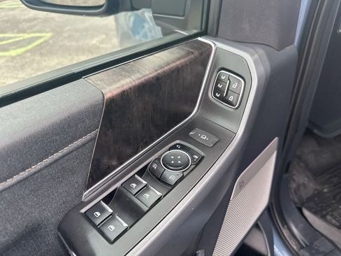 Used 2023 Ford F350 Lariat w/ Lariat Ultimate Package AWD/4WD image 16