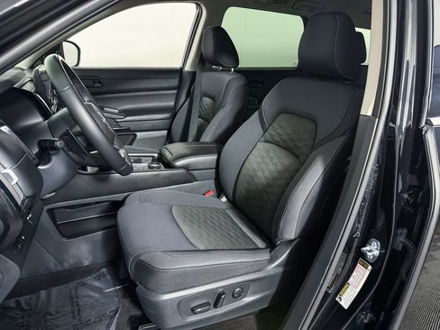 Certified 2024 Nissan Pathfinder SV AWD/4WD image 18