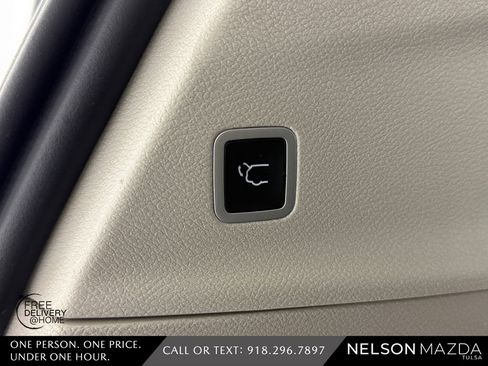 Used 2021 Chrysler Voyager Lxi FWD image 39