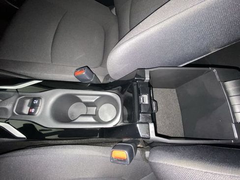 Used 2021 Toyota Corolla LE w/ LE Convenience Package FWD image 21