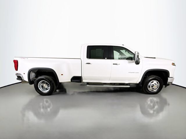 Used 2024 Chevrolet Silverado 3500 LTZ w/ LTZ Convenience Package AWD/4WD image 9