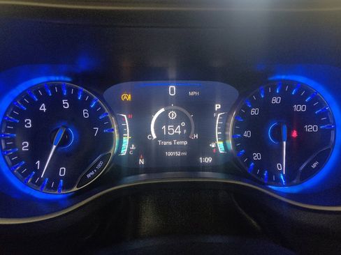 Used 2022 Chrysler Pacifica Touring-L FWD image 23