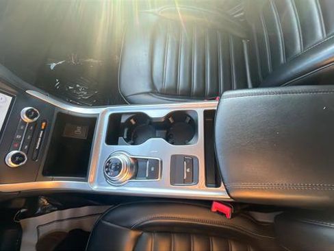 Used 2024 Ford Edge SEL image 14