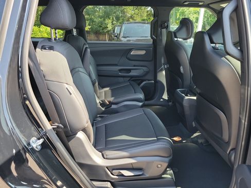 Used 2027 Kia Telluride S FWD image 13
