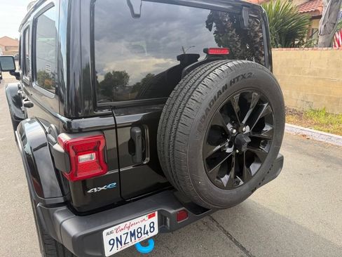 Used 2024 Jeep Wrangler Unlimited Sahara AWD/4WD image 11