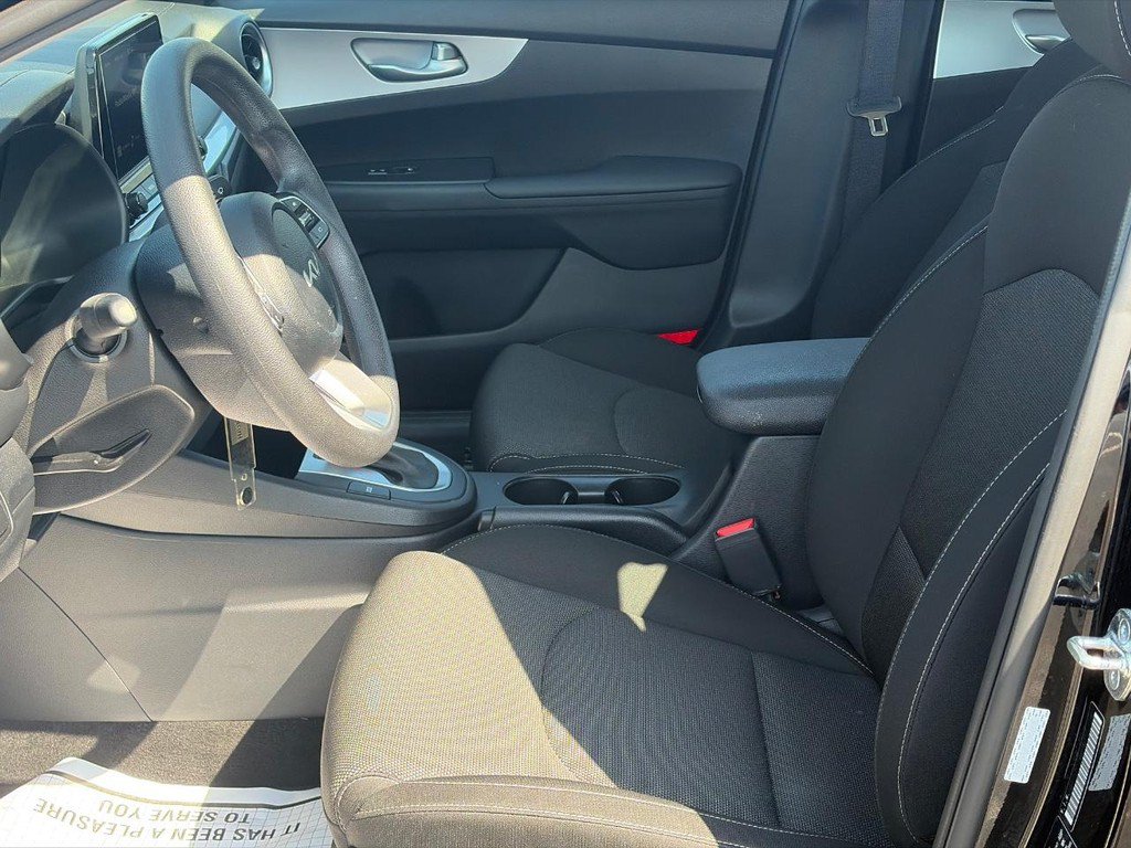 Used 2023 Kia Forte LXS FWD image 18
