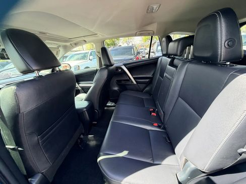 Used 2018 Toyota RAV4 Limited AWD/4WD image 15