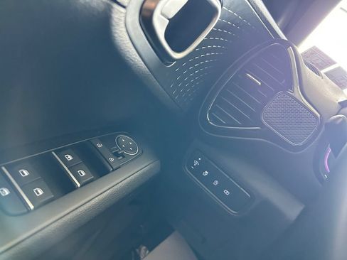 Used 2023 Kia Soul EX FWD image 25