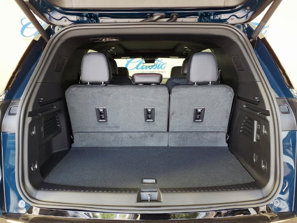 New 2027 Chevrolet Traverse RS FWD image 10