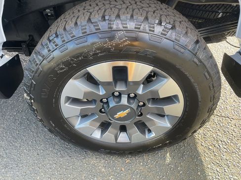 New 2026 Chevrolet Silverado 2500 Custom w/ Custom Value Package image 6