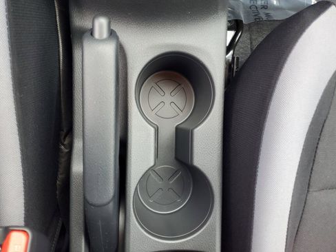 New 2025 Nissan Versa S w/ Trunk Package FWD image 31