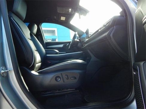 Used 2025 Buick Enclave Preferred image 16