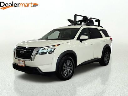 Used 2024 Nissan Pathfinder SV