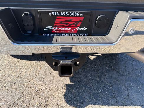Used 2019 GMC Sierra 2500 SLT w/ Duramax Plus Package AWD/4WD image 30