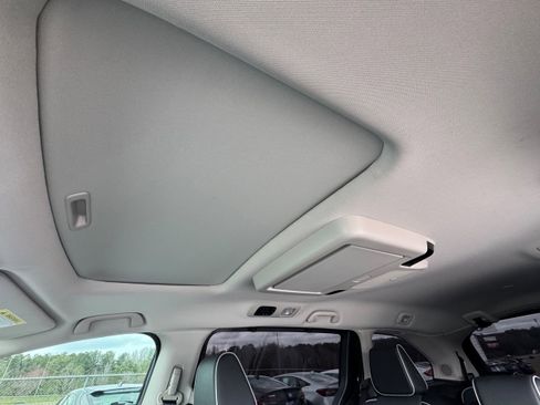 Used 2025 Honda Odyssey Elite image 12