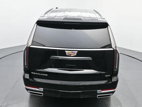 New 2026 Cadillac Escalade 4WD w/ LPO, Floor Liner Package image 26