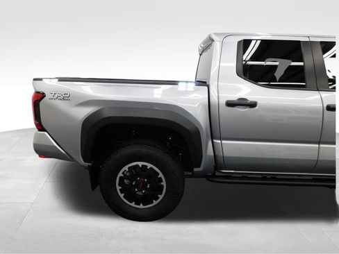 Used 2024 Toyota Tacoma TRD Off-Road image 14