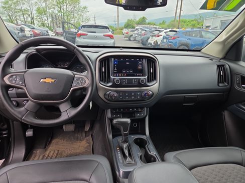 Used 2019 Chevrolet Colorado Z71 AWD/4WD image 14