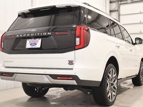 New 2026 Ford Expedition Platinum AWD/4WD image 9