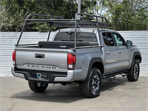 Used 2021 Toyota Tacoma SR5 w/ Technology Package AWD/4WD image 10
